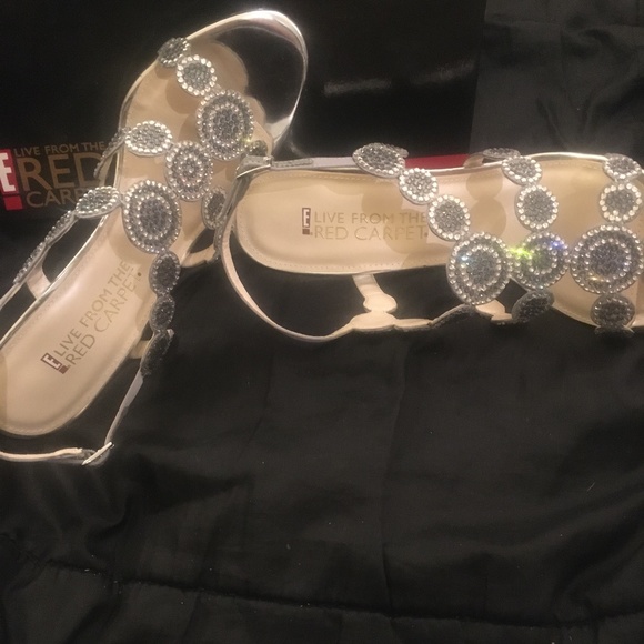 E! Live From The Red Carpet Stillettos Rhinestone and Silver Metallic Heels - Picture 3 of 7